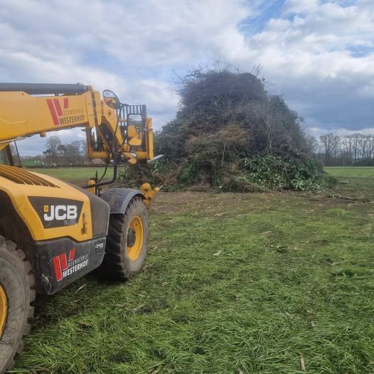 🔥 Hout? Check. Kettingzagen? Check. Spierpijn? Zeker check. Onze leden zijn gisteren weer traditioneel op pad geweest o...