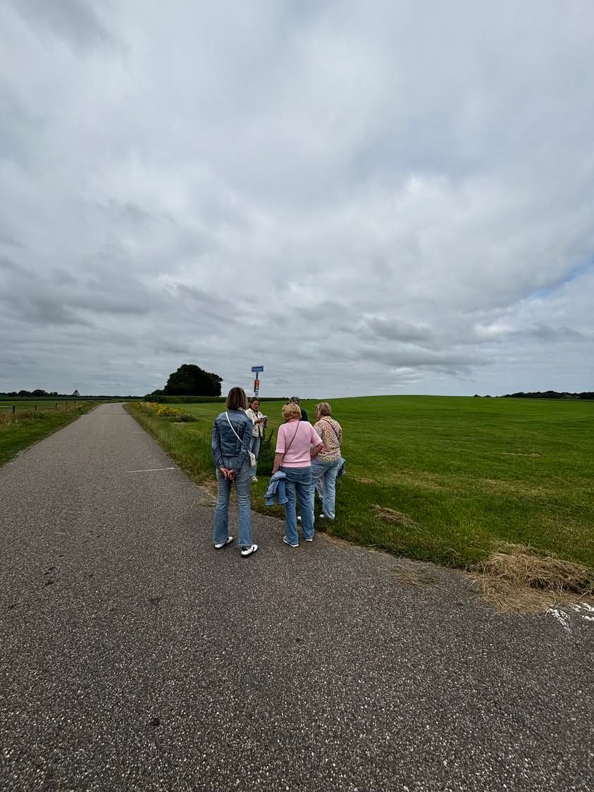 vanmorgen hebben onze sociaal werkers senioren een bijeenkomst gehad met een deel van de vrijwillige voorlichters. Vrijw...